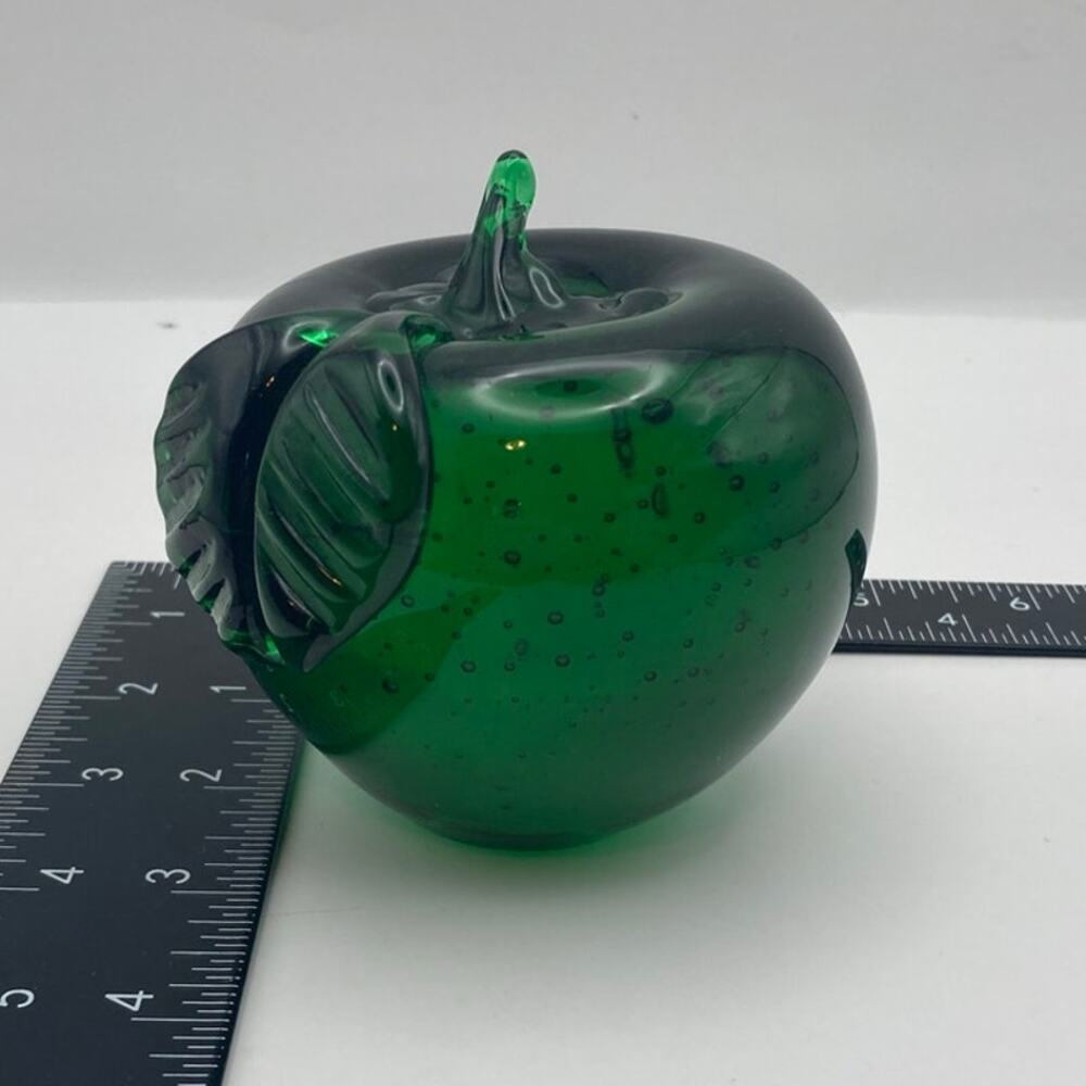Glass Art Green Apple Paperweight Controlled Bubbles 1lb 12oz - 3.25 Inches Tall